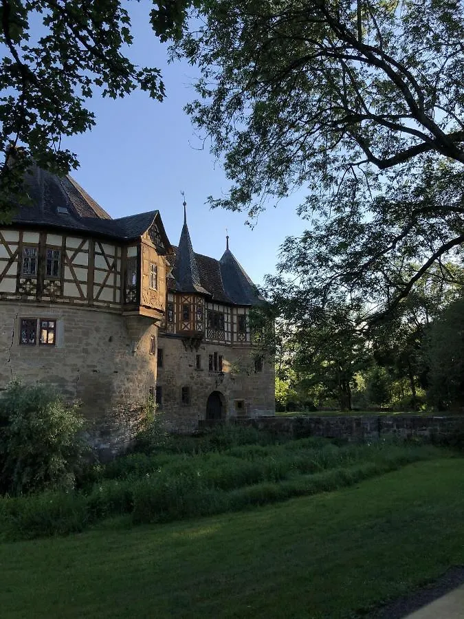 Urlaub Im Wasserschloss Irmelshausen Hochheim Nyaraló